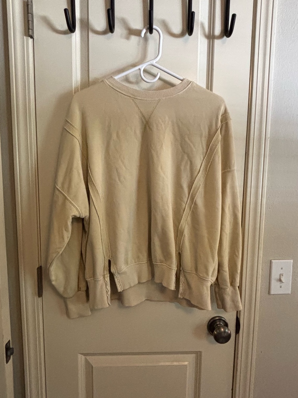 Women's Casual Crewneck Sweatshirt in Beige